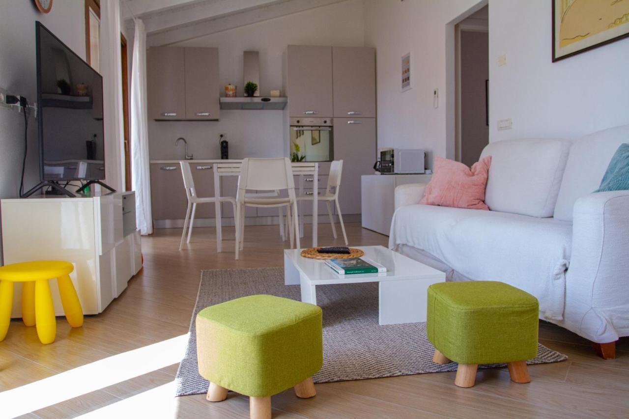Waterfront Apartment ออลเบีย ภายนอก รูปภาพ